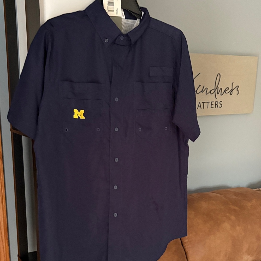 Men's Navy Blue Michigan  Short Sleeve Shirt